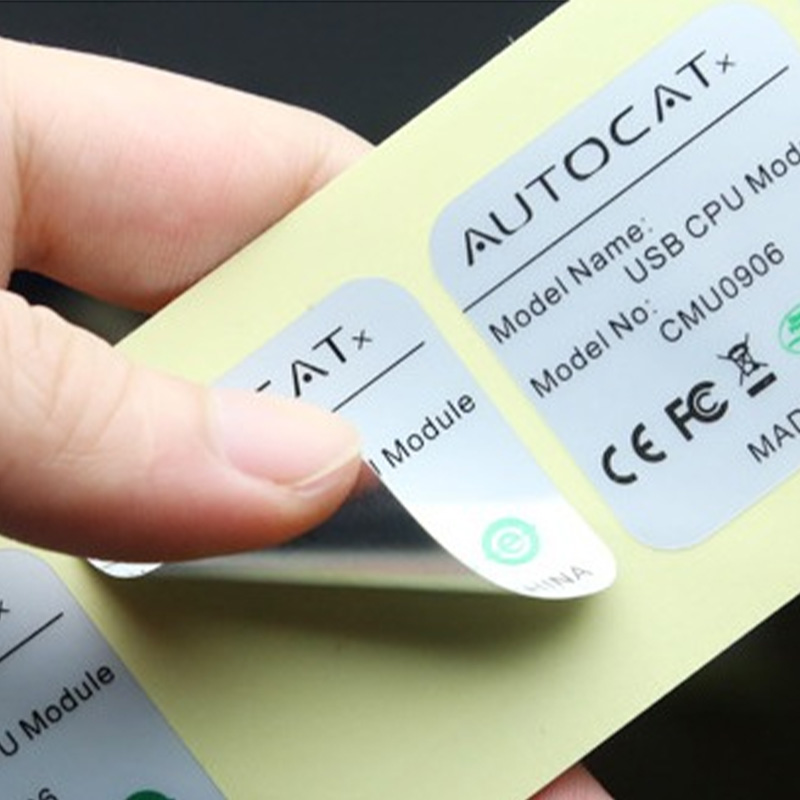 TLSMB 50 # (W) Um filme PET de prata fosca com base espessa branca e adesiva UL que muda de cor